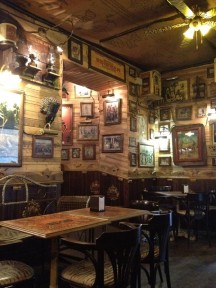 Turismo Toledo- Bar Livingstone